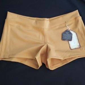 Mika Yogawear Lucia Short